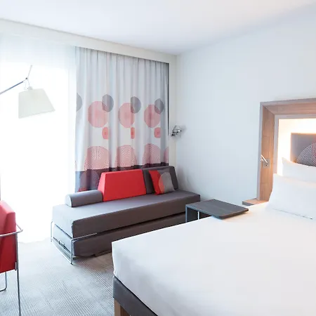 Novotel Amsterdam Schiphol Airport 4*