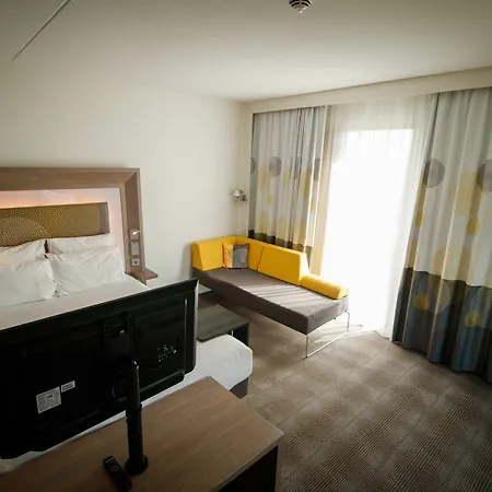 Hotel Novotel Amsterdam Schiphol Airport 4*