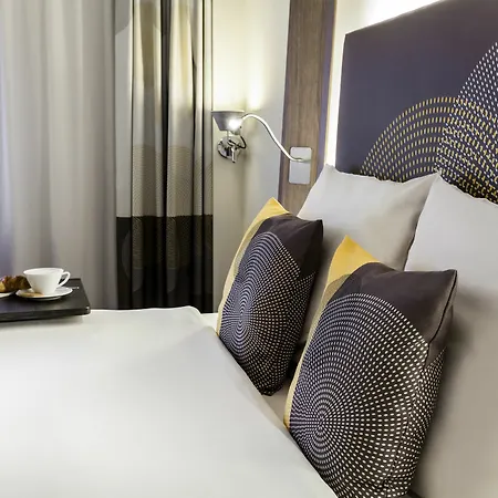 Novotel Amsterdam Schiphol Airport Hotel 4*