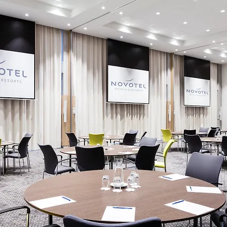 노보텔 암스테르담 스키폴 에어포트 호텔 4*