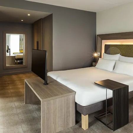 노보텔 암스테르담 스키폴 에어포트 4*