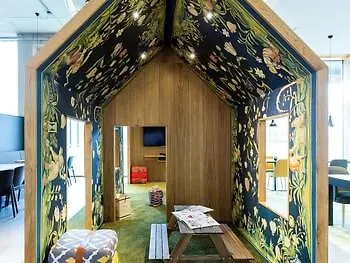 호텔 노보텔 암스테르담 스키폴 에어포트 4*