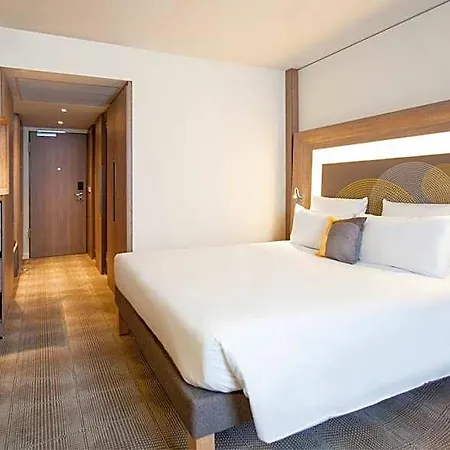 Novotel Amsterdam Schiphol Airport Hotel 4*