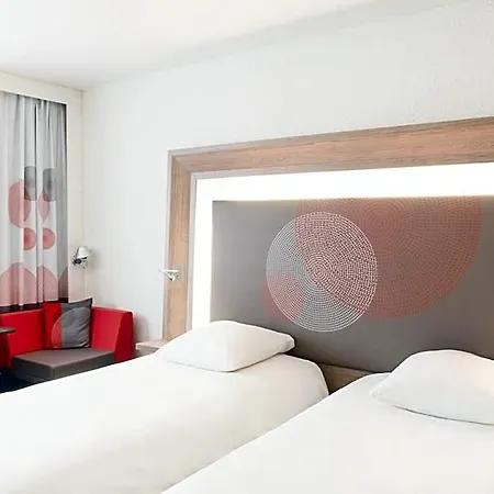 Novotel Amsterdam Schiphol Airport 4*