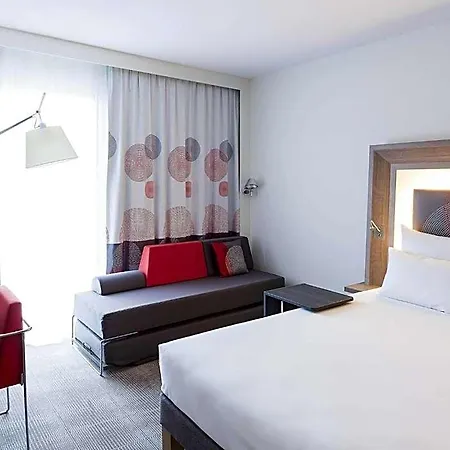 Novotel Amsterdam Schiphol Airport Hotel 4*