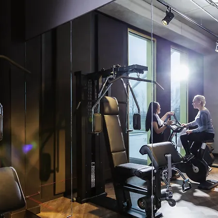 Novotel Amsterdam Schiphol Airport Hotel 4*